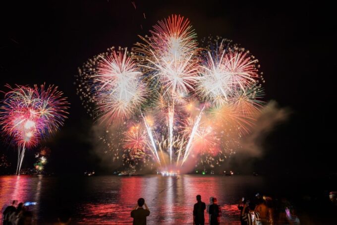 พราว กรุ๊ป จัดกิจกรรมยิ่งใหญ่ส่งท้ายปี ‘Amazing Thailand Hua Hin Countdown 2025’ พร้อมบิ๊กเซอร์ไพรส์คอนเสิร์ต “คิม ยูคยอม” เคาท์ดาวน์ครั้งแรกริมทะเลหัวหิน ปักหมุดหัวหิน สู่ศูนย์กลางไลฟ์สไตล์และการท่องเที่ยวแห่งแรกของไทย