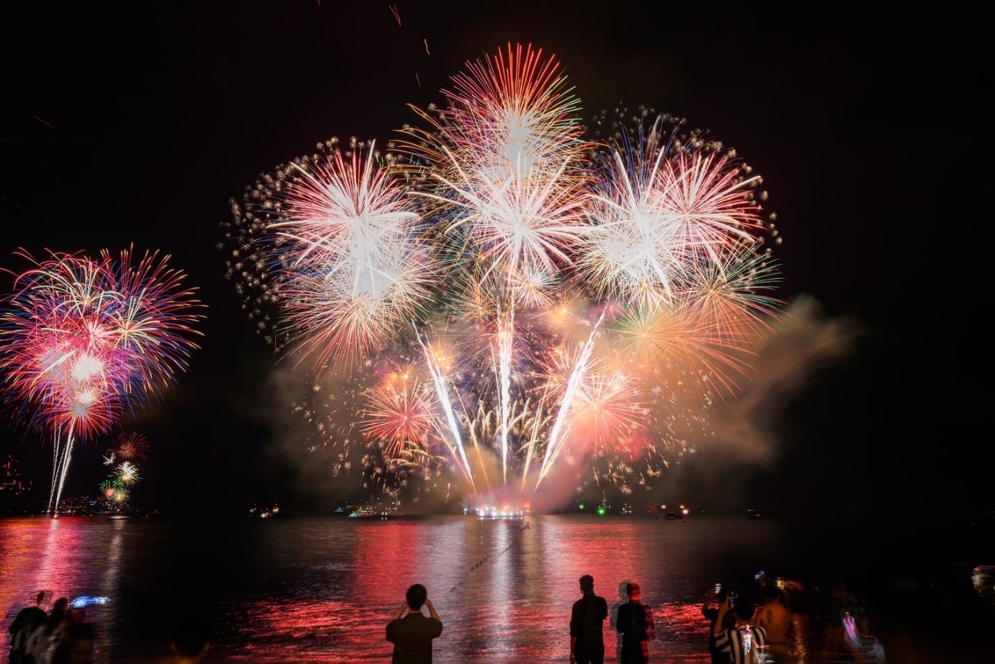 พราว กรุ๊ป จัดกิจกรรมยิ่งใหญ่ส่งท้ายปี ‘Amazing Thailand Hua Hin Countdown 2025’ พร้อมบิ๊กเซอร์ไพรส์คอนเสิร์ต “คิม ยูคยอม” เคาท์ดาวน์ครั้งแรกริมทะเลหัวหิน ปักหมุดหัวหิน สู่ศูนย์กลางไลฟ์สไตล์และการท่องเที่ยวแห่งแรกของไทย