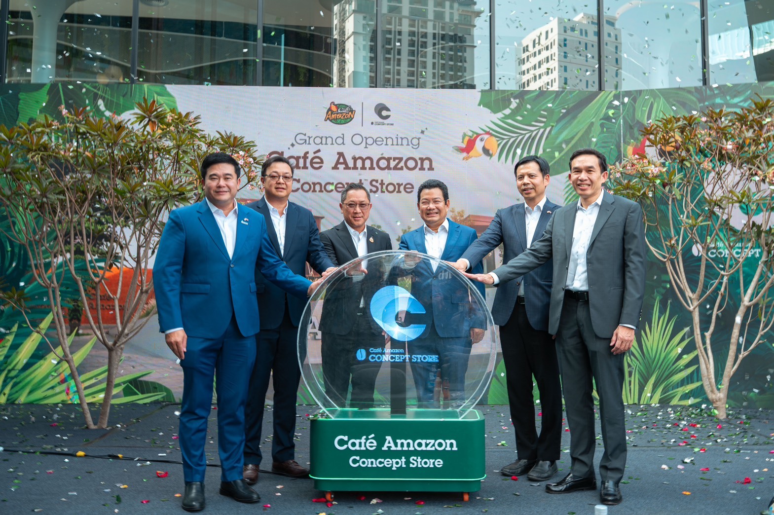 OR เปิด Café Amazon Concept Store แห่งแรกในกัมพูชา ใจกลางกรุงพนมเปญ ตอกย้ำแนวคิด “They Grow – We Grow” สู่การเติบโตที่ยั่งยืน