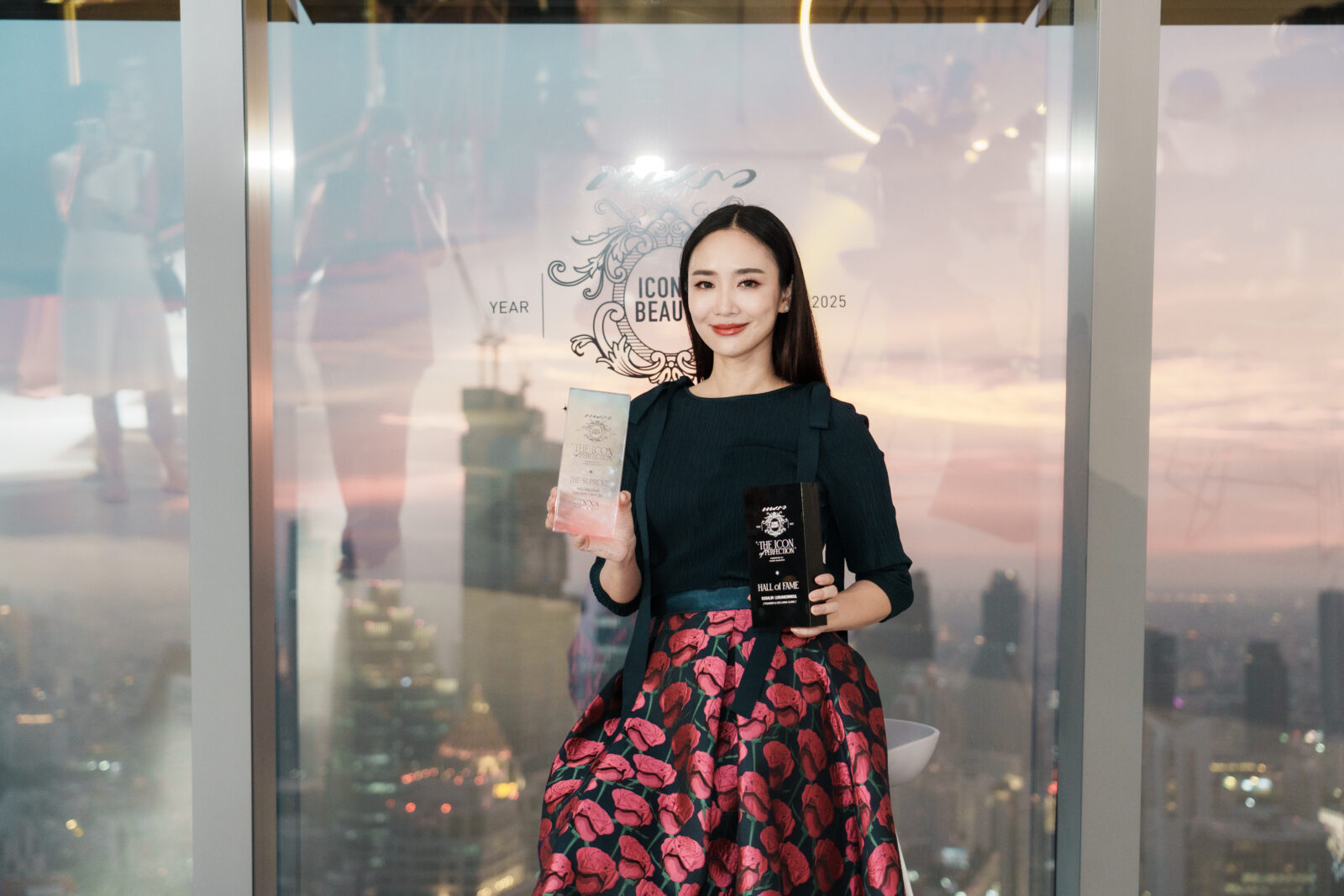 LINNA Clinic คว้า 2 รางวัลใหญ่จาก PRAEW ICONIC BEAUTY 2025 การันตีความเป็นผู้นำด้าน HIFU 4 ปีซ้อน!!